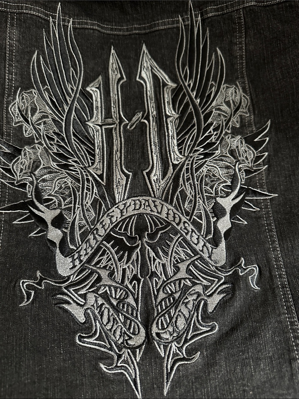 Harley-Davidson Black Denim Jacket with Silver Zips - Picture 6 of 7